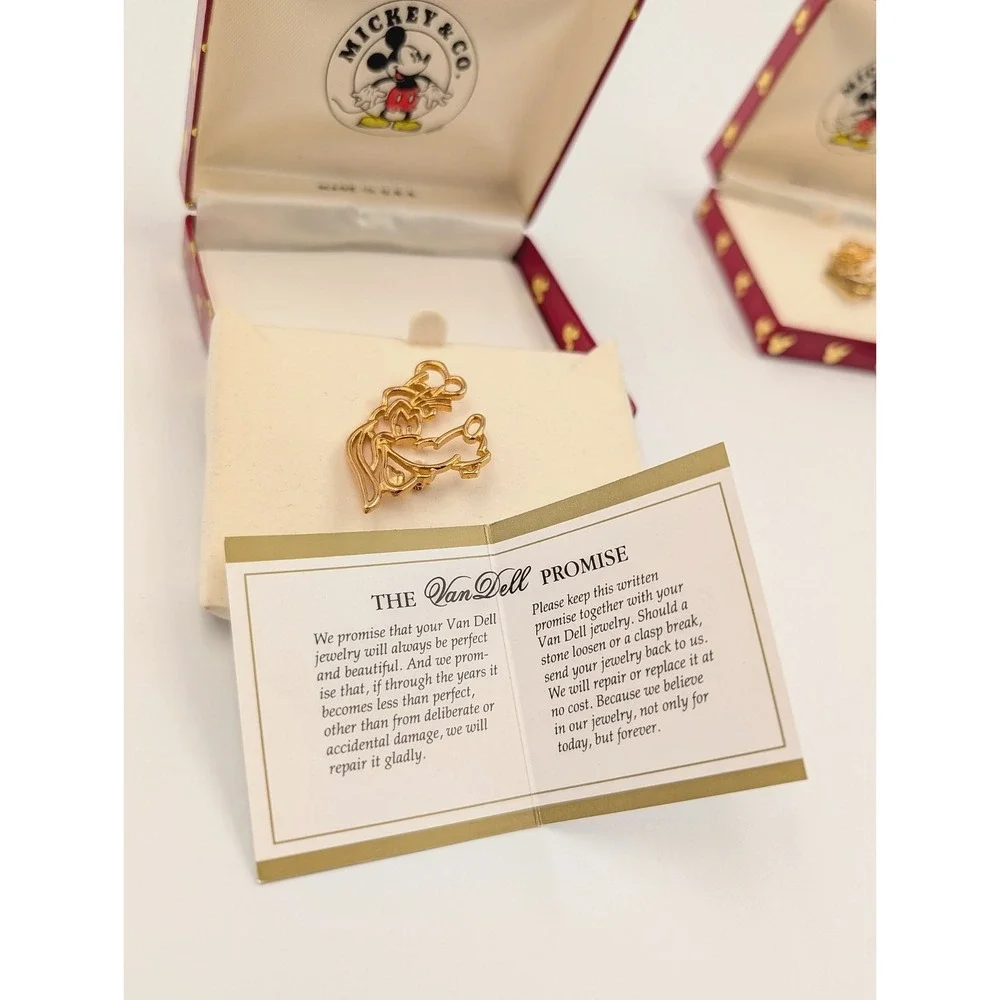 2 Vintage Van Dell Mickey & Co Disney Goofy Brooch Pin Gold Tone Signed Box READ
